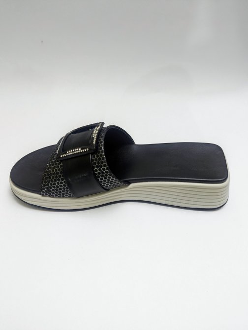 Black Comfy Slippers - Image 2